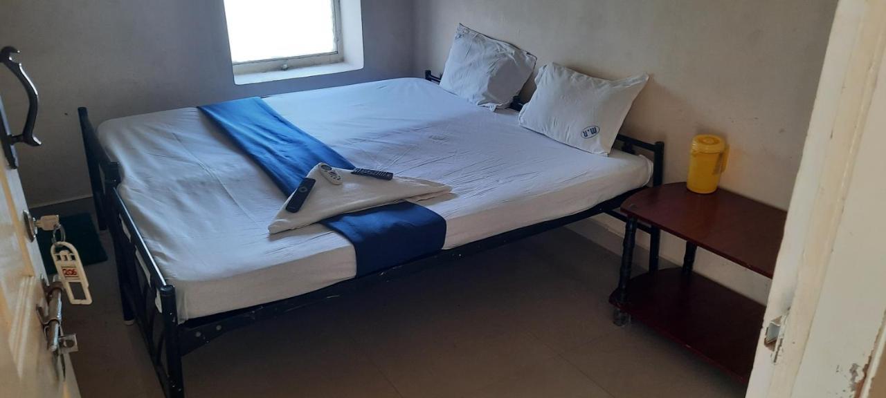 Mr Residency Hotel Madurai Bagian luar foto