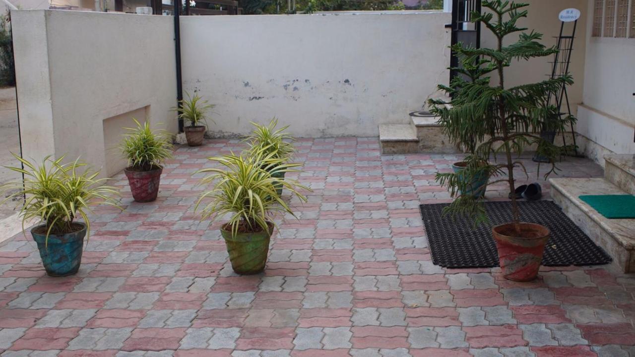 Mr Residency Hotel Madurai Bagian luar foto